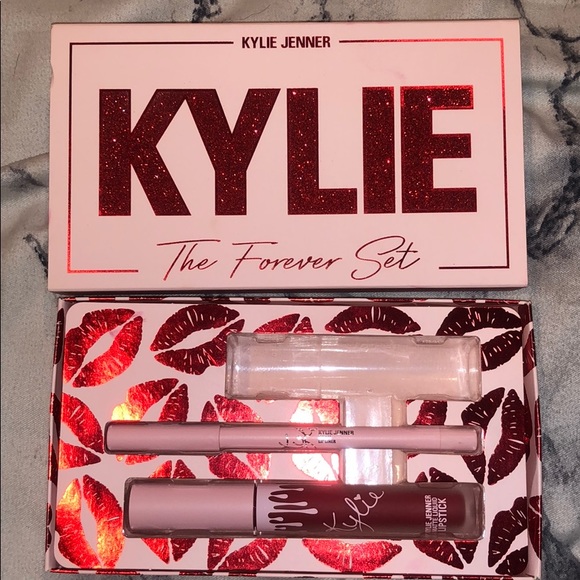 Kylie Cosmetics The Forever Set